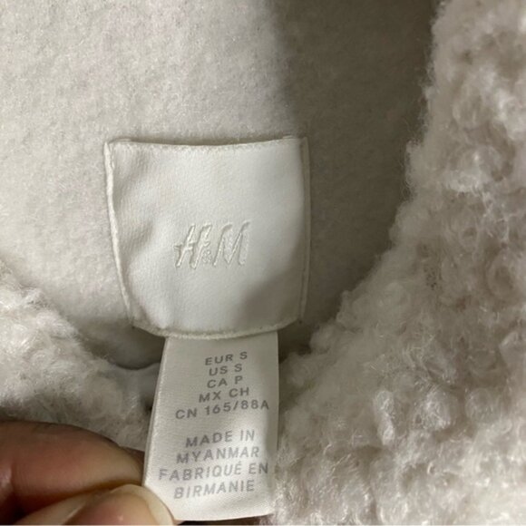 H&M Women's Casual Teddy Sherpa Shacket - Picture 5 of 8